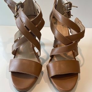 Women’s strappy heeled tanned sandal